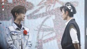 cp吃瓜直播娱乐圈,CP吃瓜直播，揭秘明星幕后故事