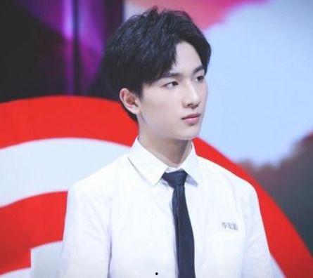 娱乐吃瓜李宏毅,娱乐吃瓜界的风云人物