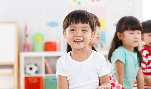 娱乐吃瓜君保姆带娃