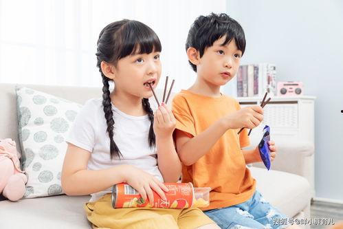 娱乐吃瓜君保姆带娃