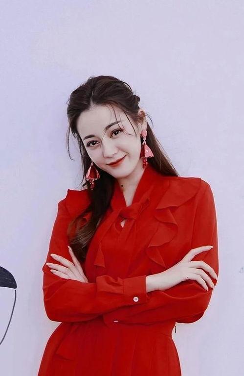 娱乐吃瓜迪丽热巴,娱乐圈的瓜田女王，揭秘她的吃瓜日常