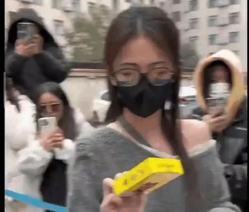 娱乐八卦吃瓜直播间视频,直播间的吃瓜盛宴